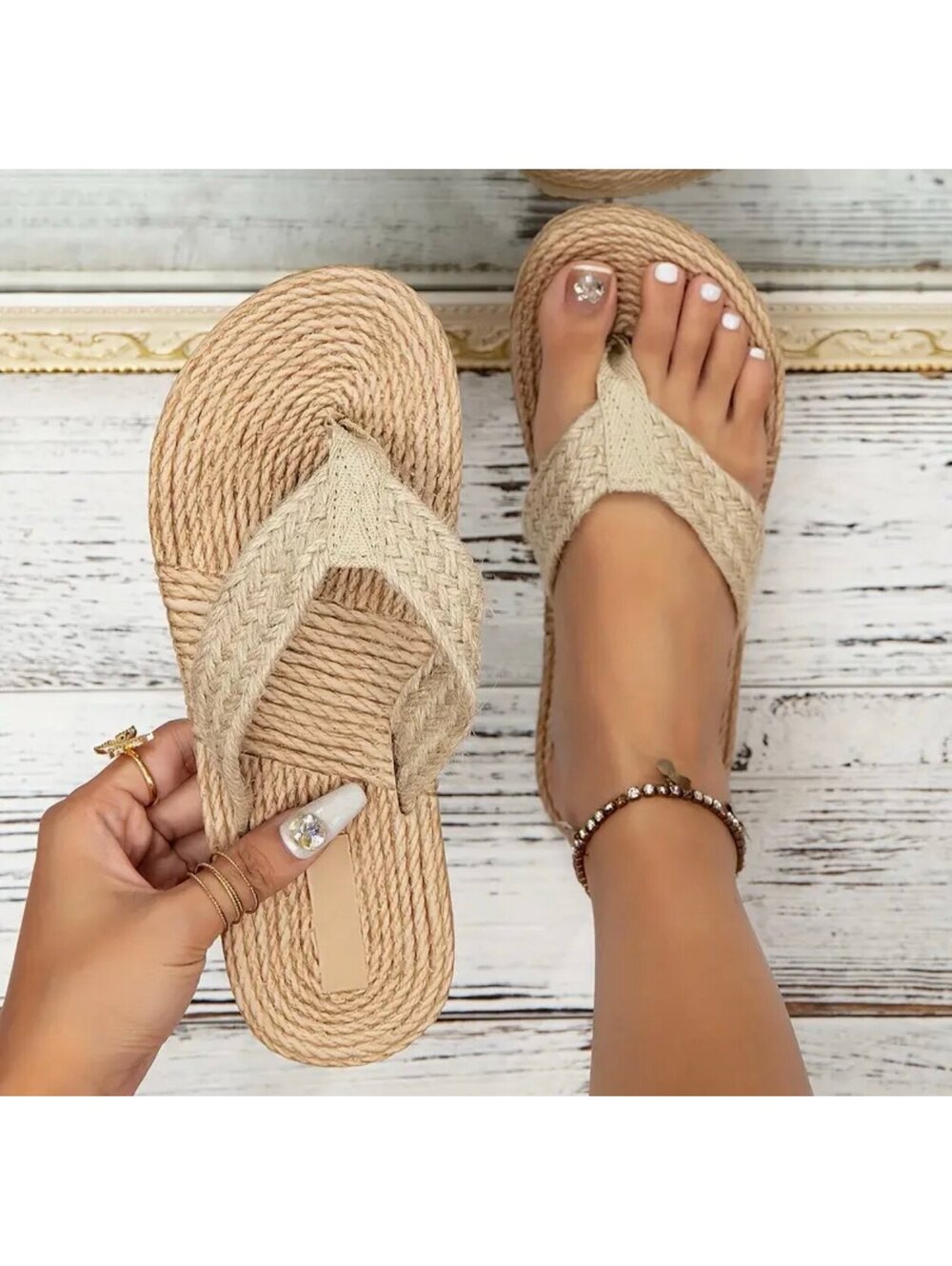New - Simple - Uniquely Designed - Summer Straw Sandals - Size 8